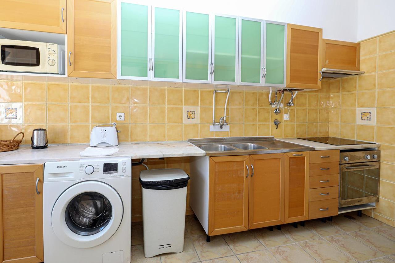 A72 - Colas Place In Lagos Apartment Екстериор снимка